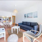 Casa Claudia - Cond Do Mar Apartment